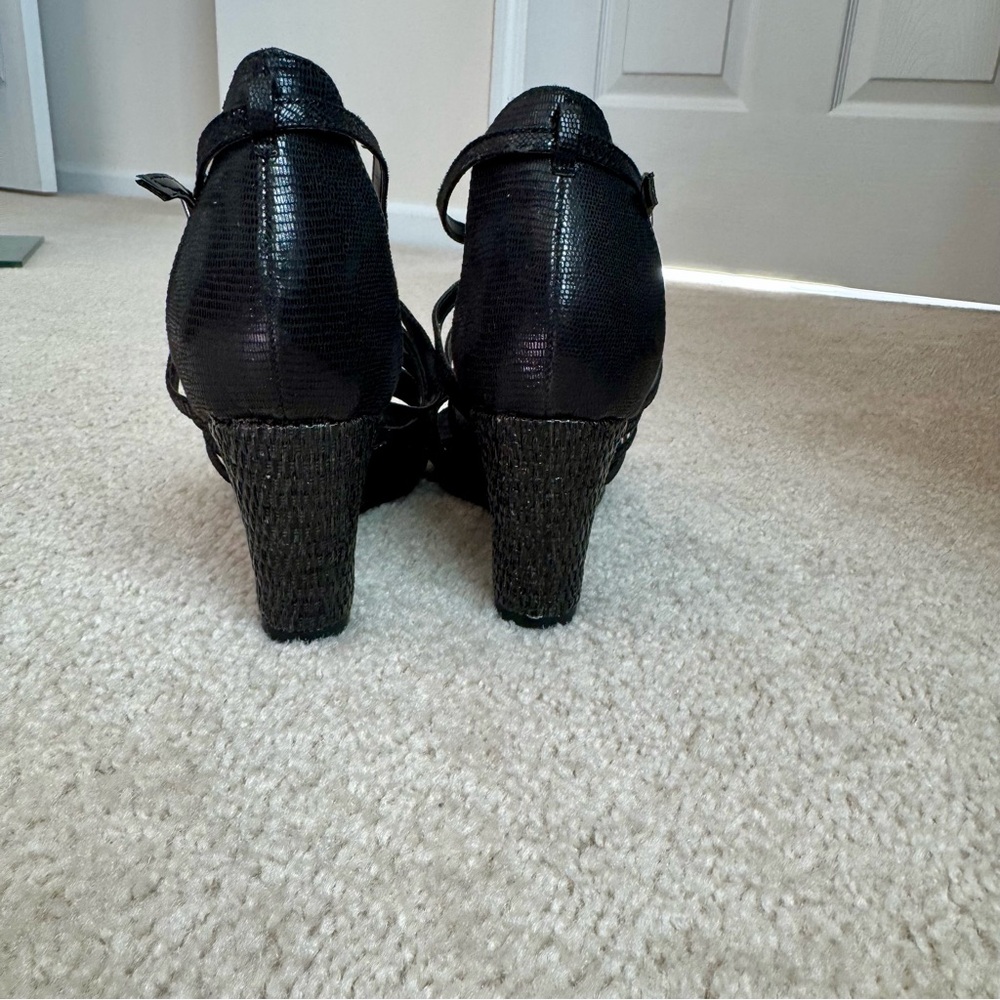 $115 Aerosoles “Great Plush” Strappy Metallic Wedge Platform Heel Sandle Black 9 - Picture 4 of 9